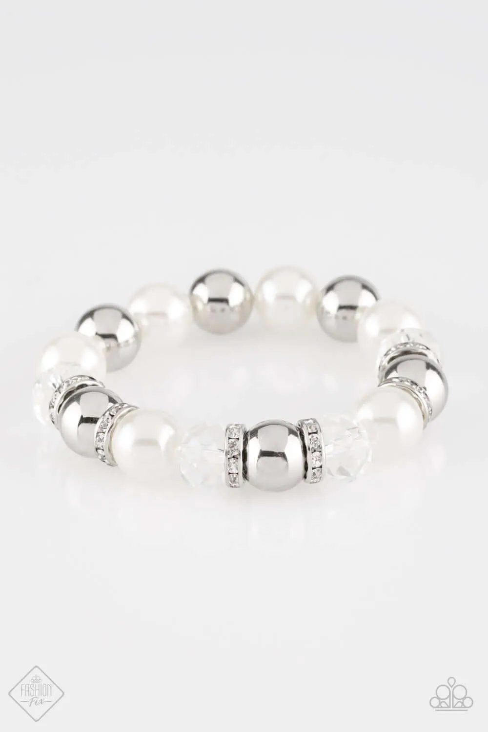Paparazzi Accessories  - Camera Chic #B227 Peg - White Bracelet
